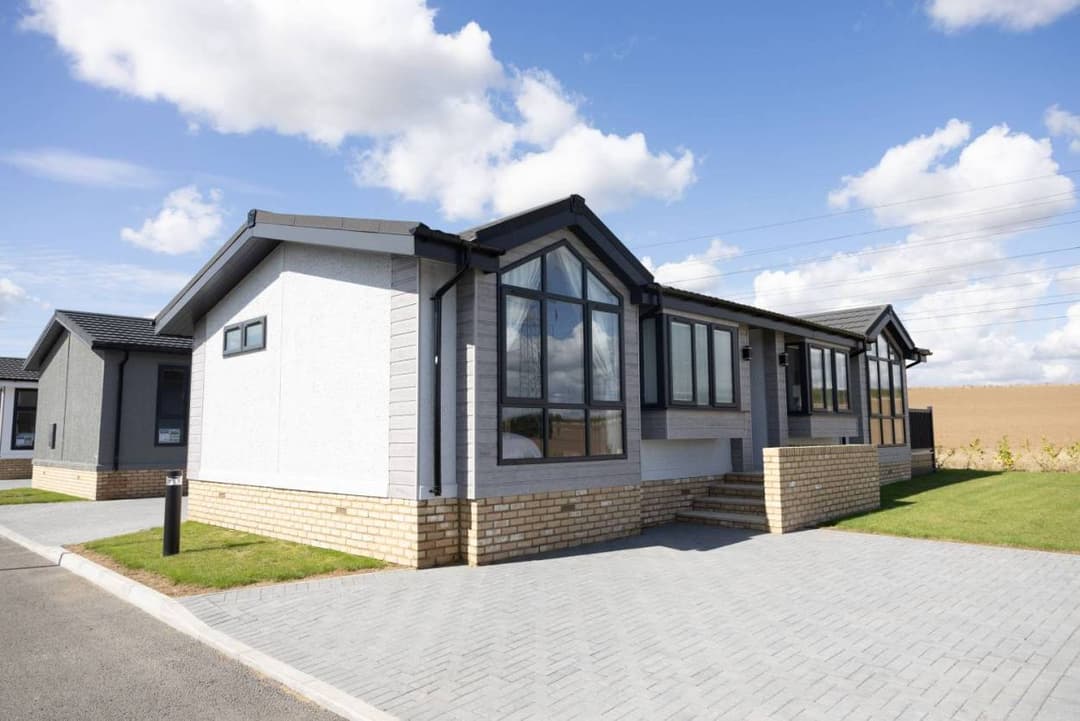 Stately Albion Kensington