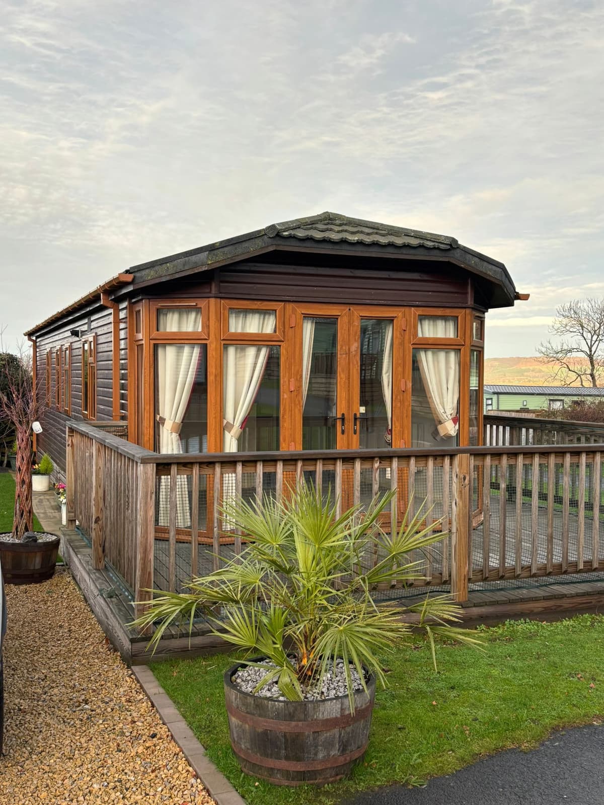 Pre-owned Stately Lodge