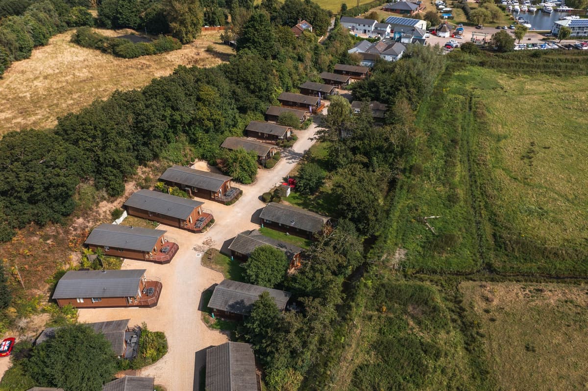 3 bedroom Mutford Lodge